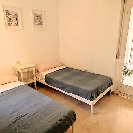 Centrally Located 600 M From The Sea Fuengirola