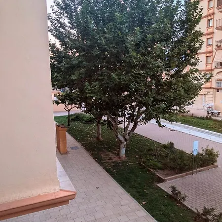 Centrally Located 600 M From The Sea Appartement Fuengirola